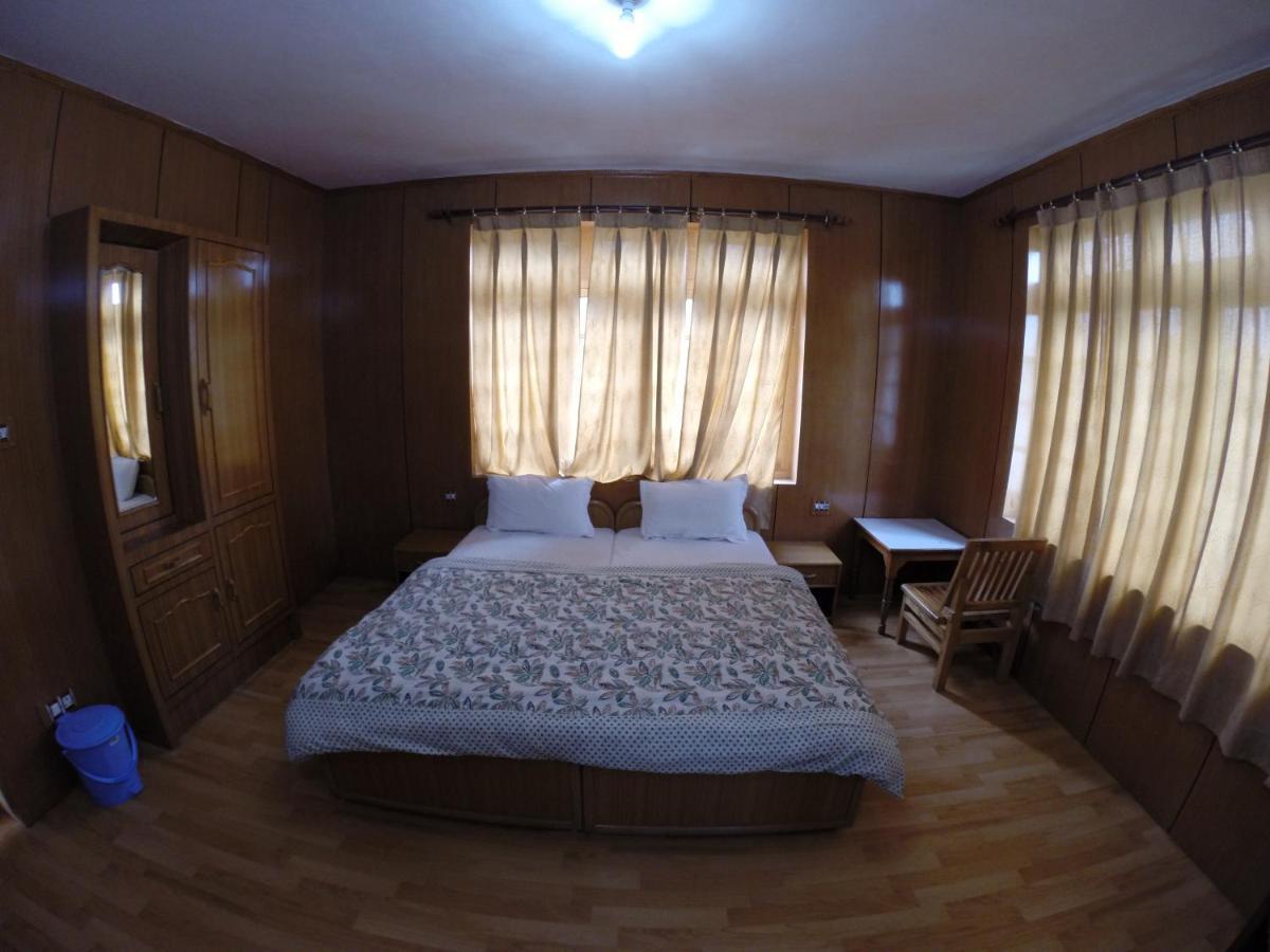 Barath Hotel & Guest House Leh Extérieur photo