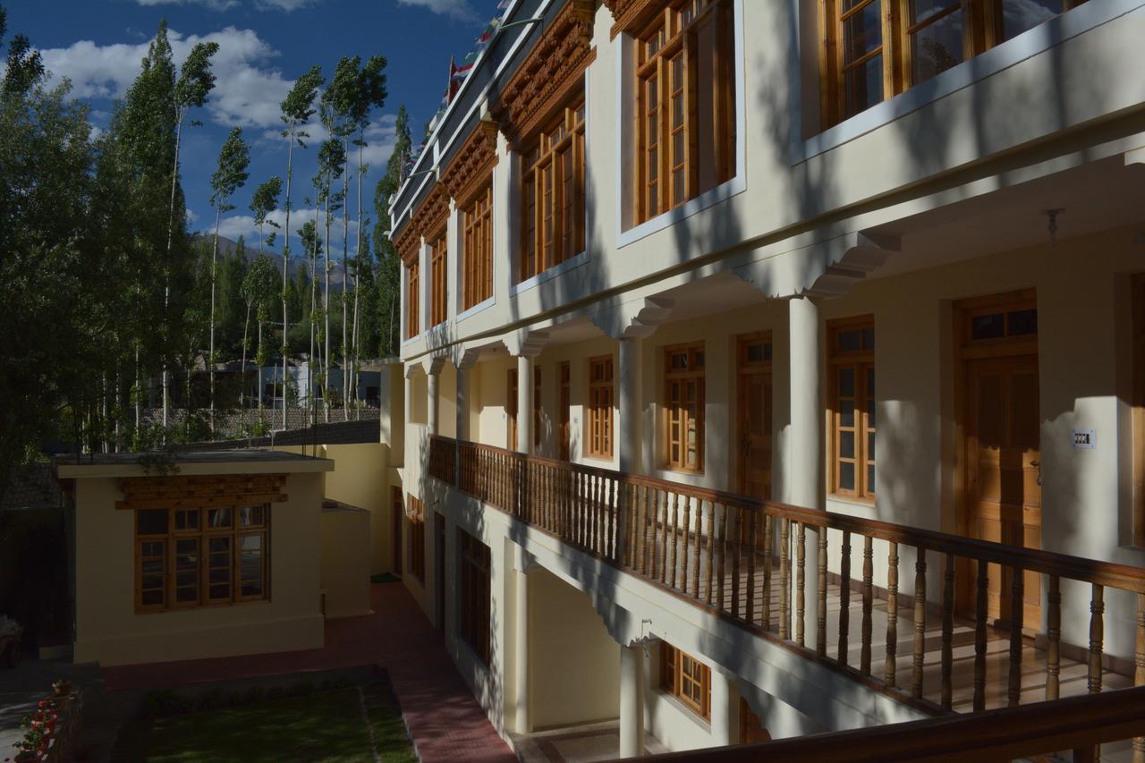 Barath Hotel & Guest House Leh Extérieur photo